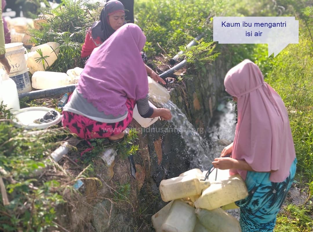 Gempa Kubur Sumber Air, Warga Tiros Minum Pakai Air Keruh